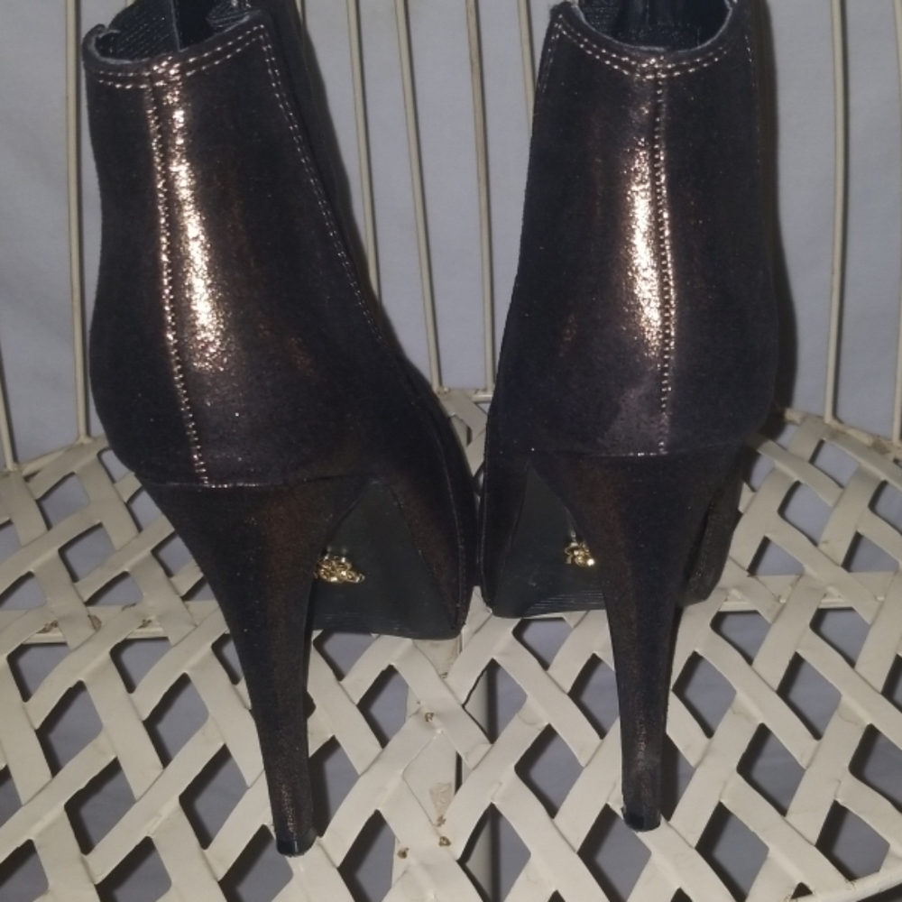 Rock and Republic bronze short and fancy boots - Picture 5 of 8